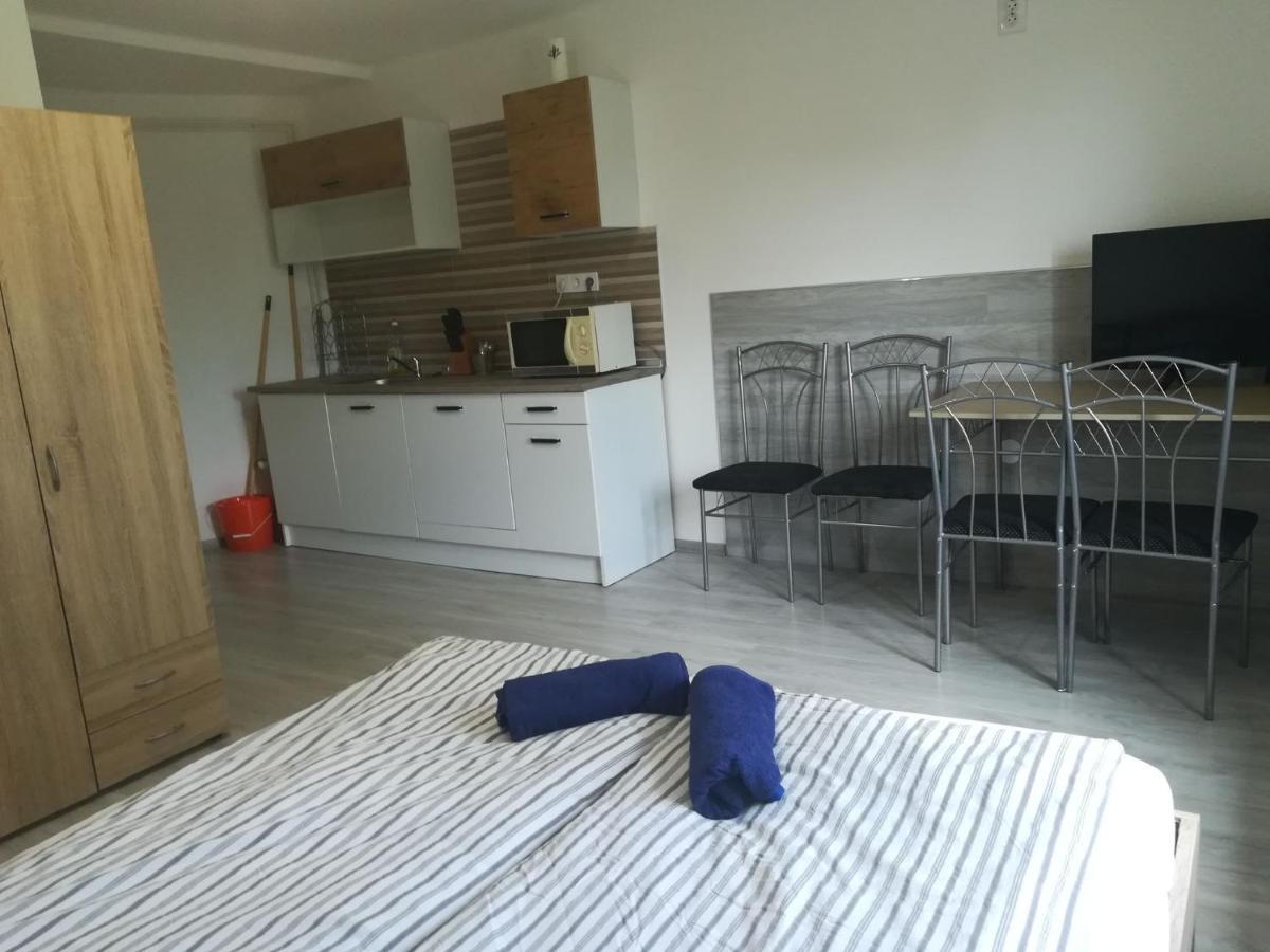 Nopara Gyogysertar Apartman, Soerfozde, Bisztro - Petofi Utca 29 Apartment Tiszafüred
