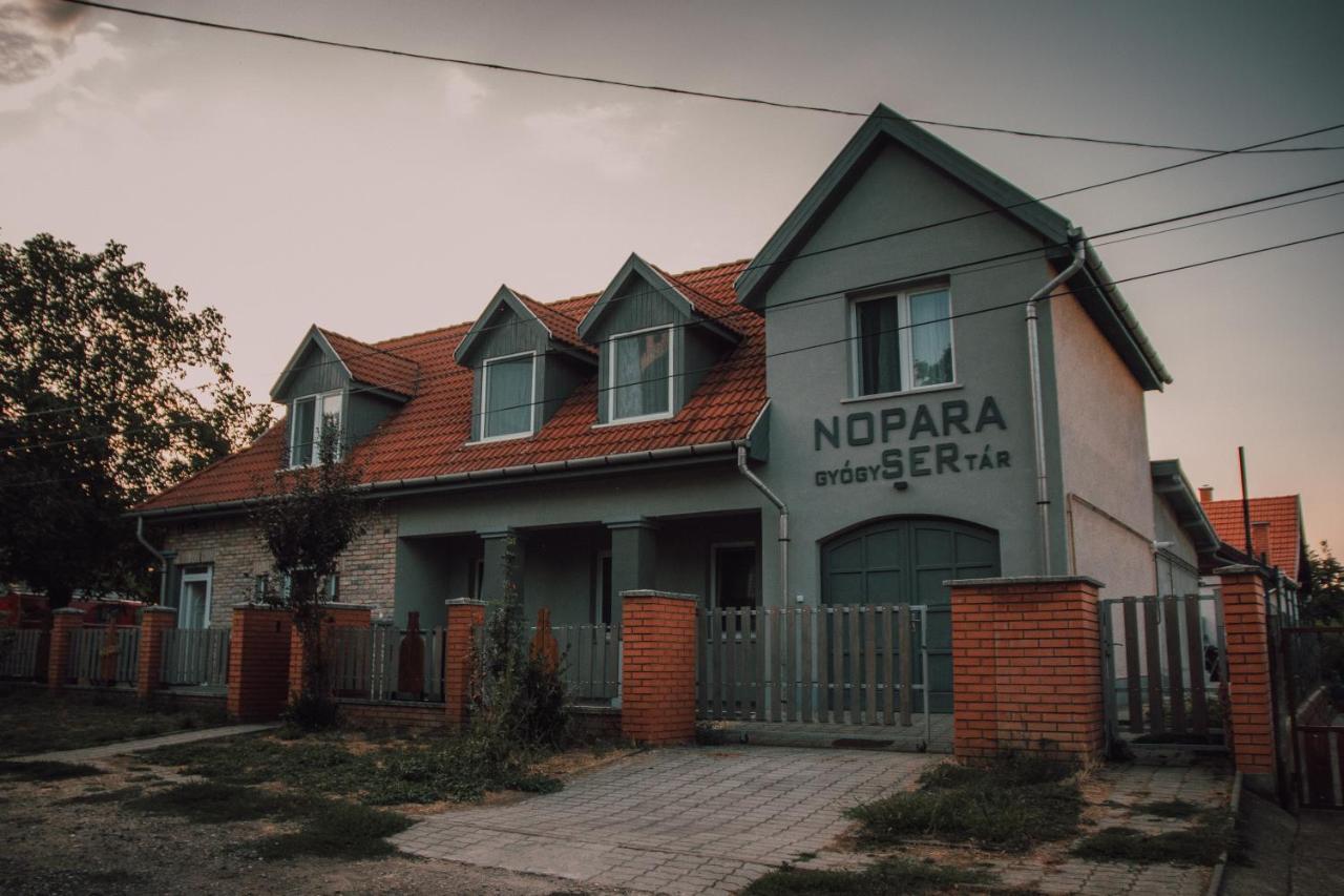 Nopara Gyogysertar Apartman, Soerfozde, Bisztro - Petofi Utca 29 * Tiszafüred